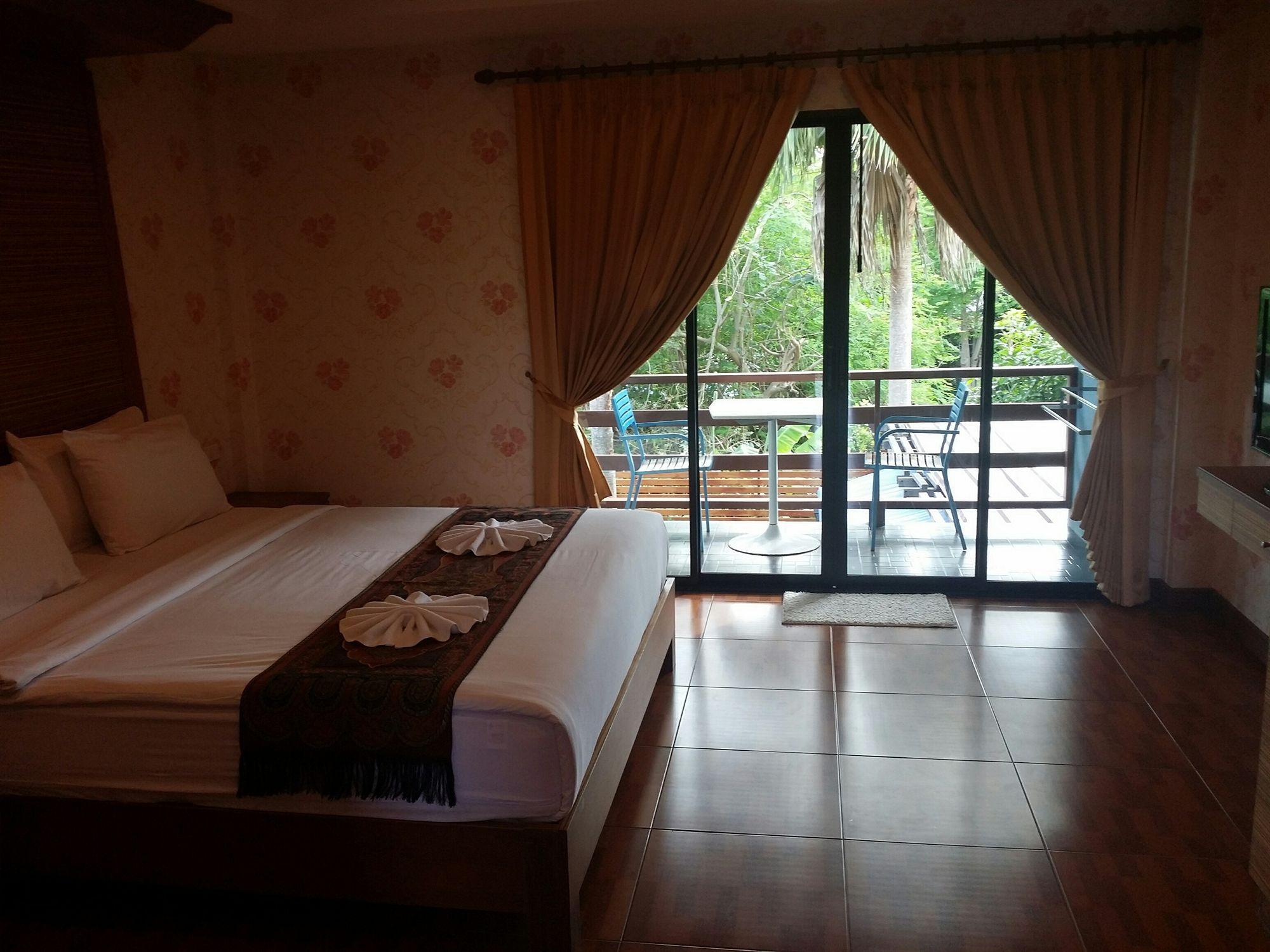 Baan I Un Pool Villa Chonburi Eksteriør billede